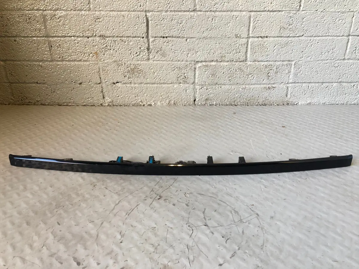 Range Rover Evoque Tailgate Trim Panel Black Bj32 40406 L538 2011 To 2018 1