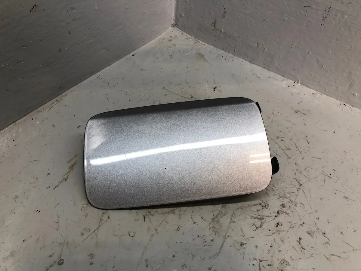 Range Rover L322 Fuel Filler Flap In Stornoway Grey Lrc 907 2010 To 2013 1