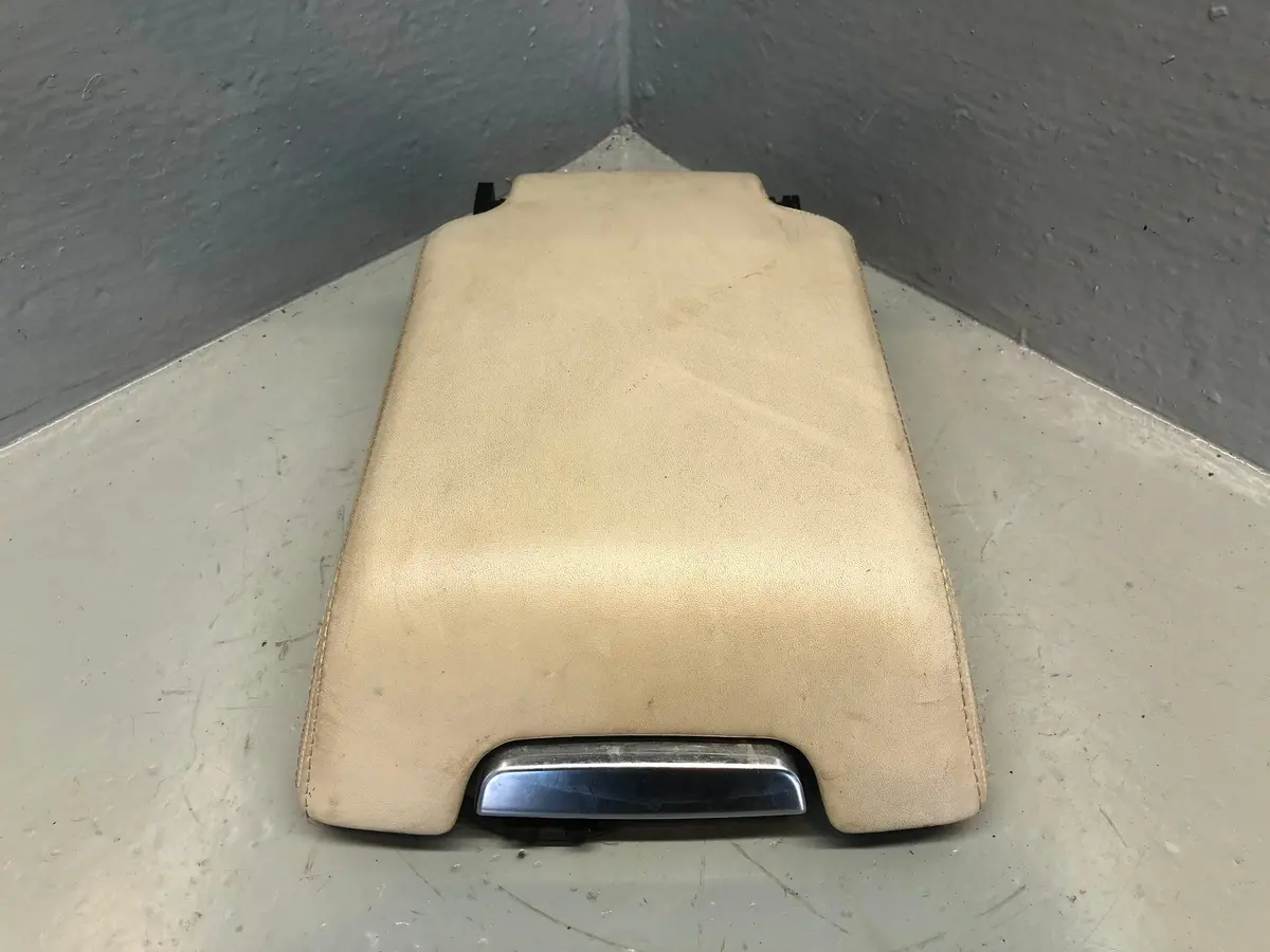 Range Rover Sport Centre Console Arm Rest Lid Catch Almond Land Rover L31036 1