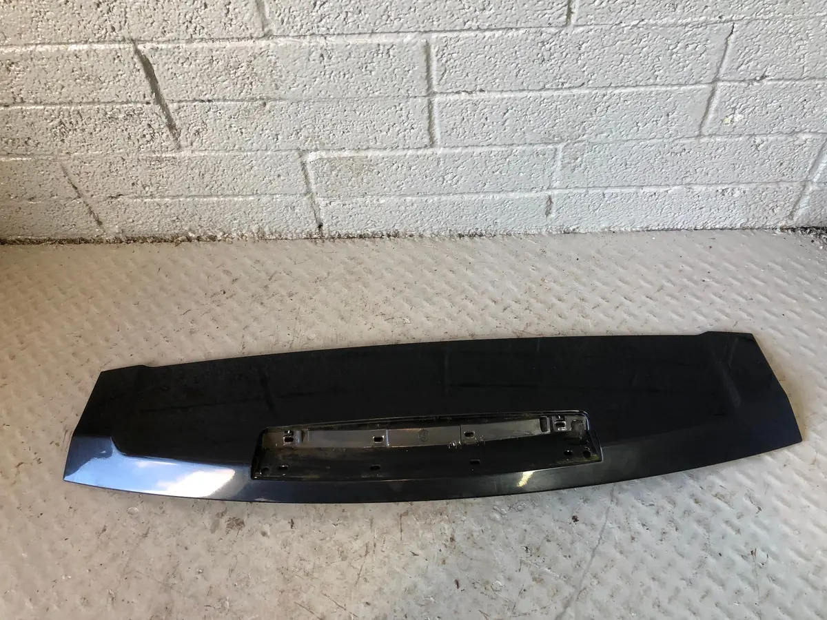 Range Rover L322 Rear Spoiler In Adriatic Blue 2002 To 2006 R24036 1