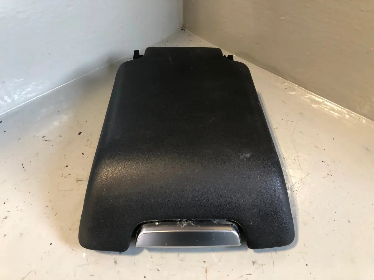 Discovery 3 Centre Console Lid Armrest Pvc Faux Leather Land Rover K30075 1