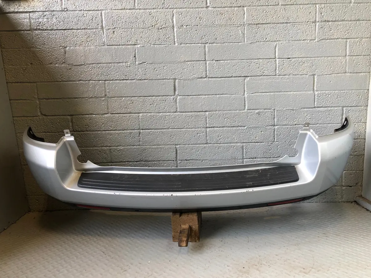Freelander 2 Rear Bumper Zermatt Silver Land Rover 2006 To 2010 R26095 1