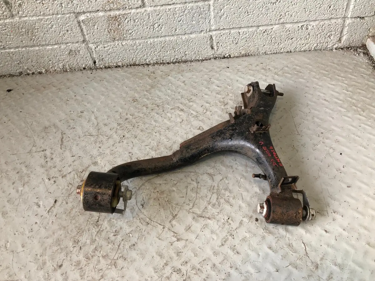 Discovery 3 Wishbone Control Arm Upper Off Side Rear Land Rover With Bolts 1
