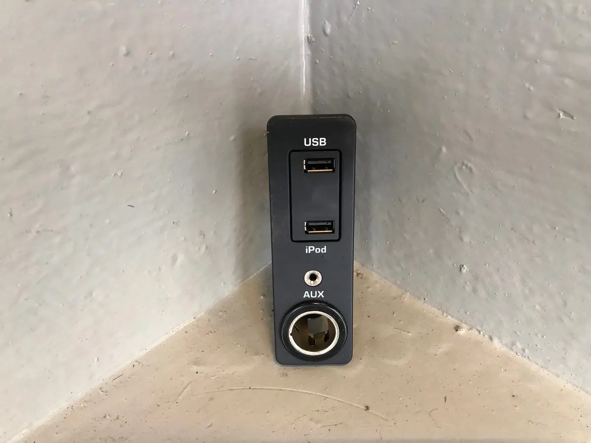 Range Rover Evoque Audio Usb Ipod Port Aw9319c166aa L538 2011 To 2018 1