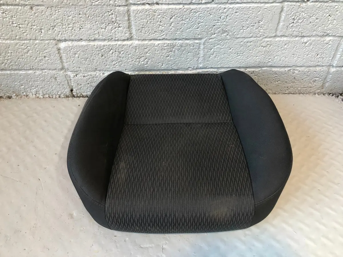 Freelander 2 Seat Base Cloth Black Off Side Front Land Rover 2006 To 2014 R06115 1