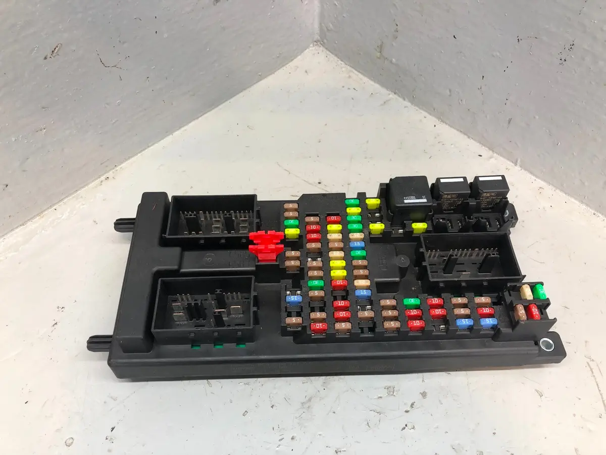 Range Rover L322 Fuse Box 4.4 Tdv8 Bh42-14F041-Aa 2010 To 2013 1