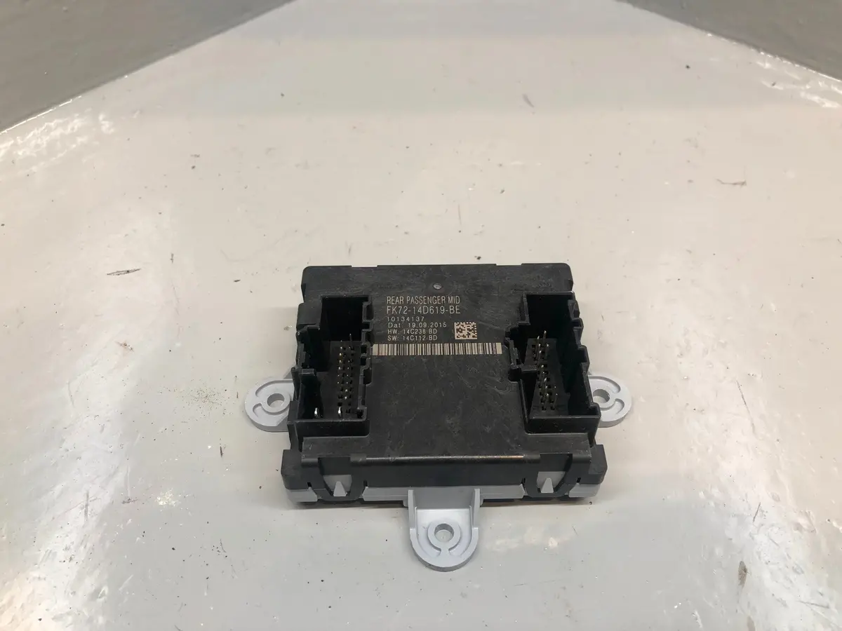 Range Rover Evoque Door Module Near Side Rear Fk72-14D619-Be 2016 To 2018 1