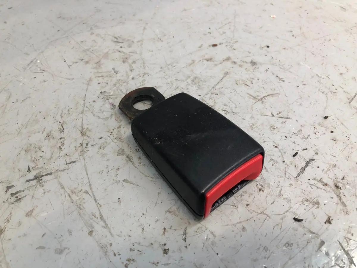 Range Rover L322 Seat Belt Buckle Clasp Assembly Near Side Rear 2002 To 2009 1