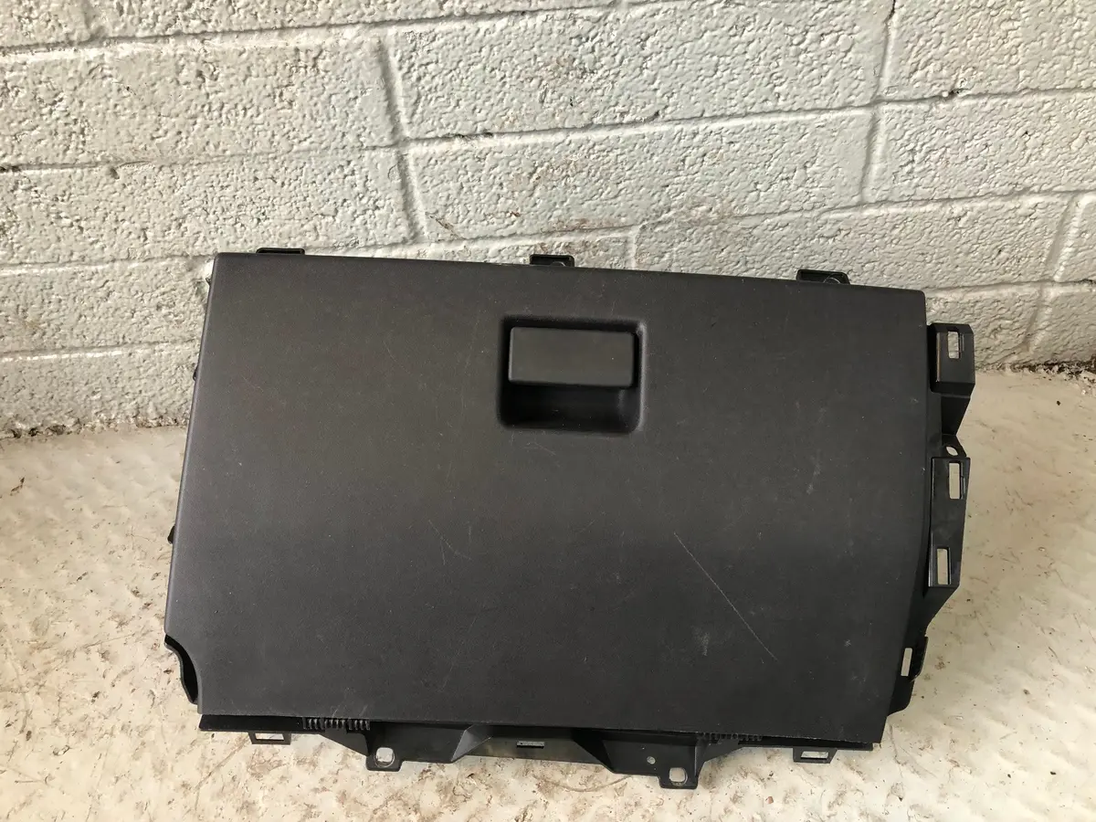 Discovery Sport Glove Box Black L550 Land Rover 2014 To 2019 L29016 1