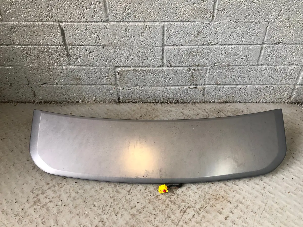 Discovery Sport Bonnet Airbag Pedestrian Grey Land Rover 2014 To 2019 1
