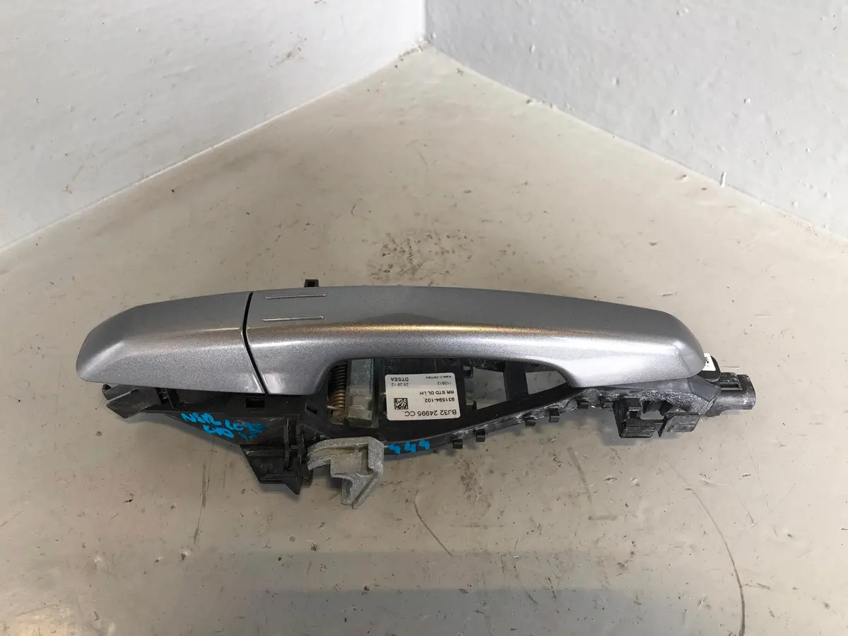 Range Rover Evoque Door Handle Exterior Near Side Rear Orkney Grey L538 1