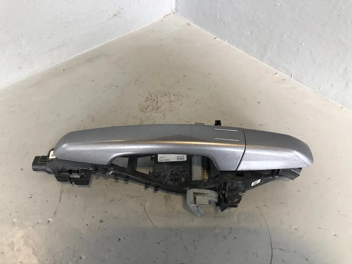 Range Rover Evoque Door Handle Exterior Off Side Front Orkney Grey L538 1