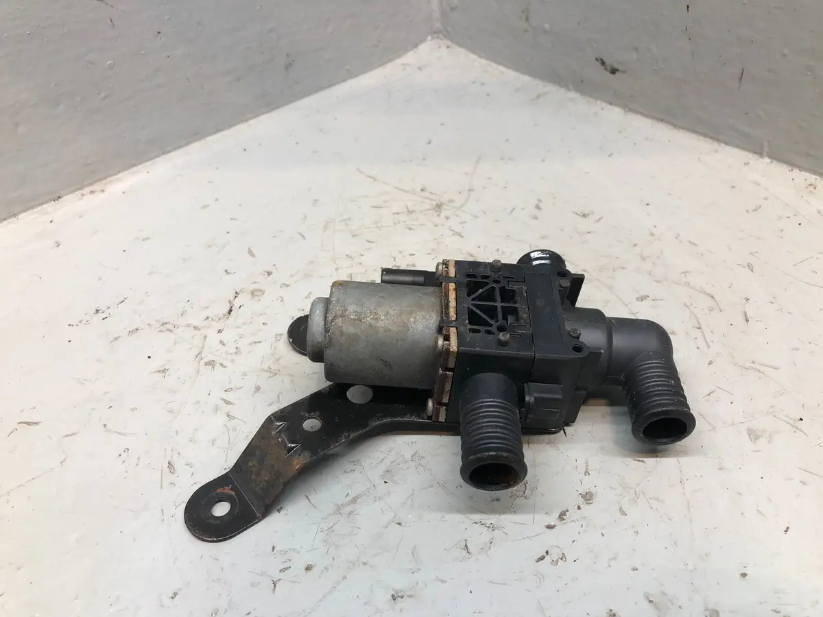 Range Rover L322 Water Heater Control Valve Jeo000010 3.6 4.4 Tdv8 2006 To 2013 1
