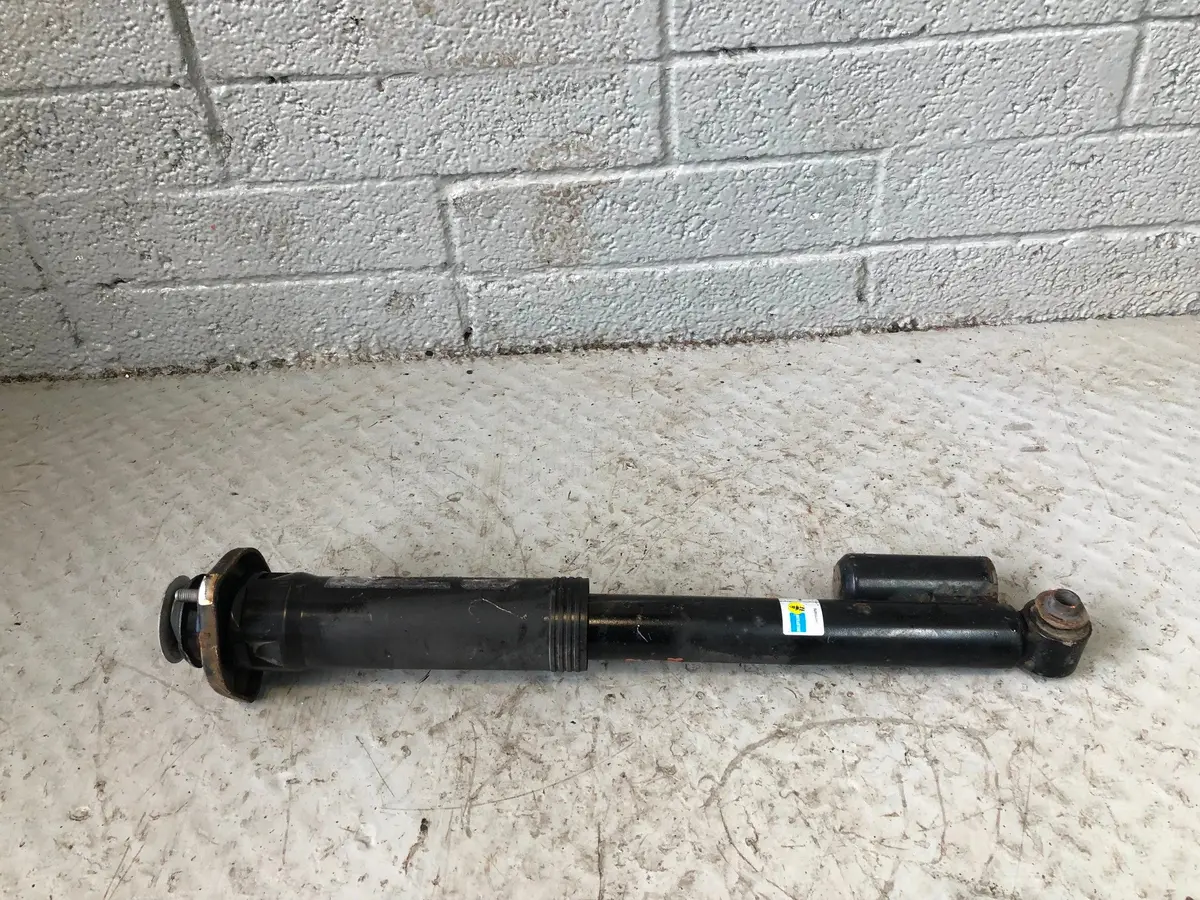 Range Rover L322 Shock Absorber Dynamic Bl5-D987 Near Side Rear Vds 2010 To 2013 1