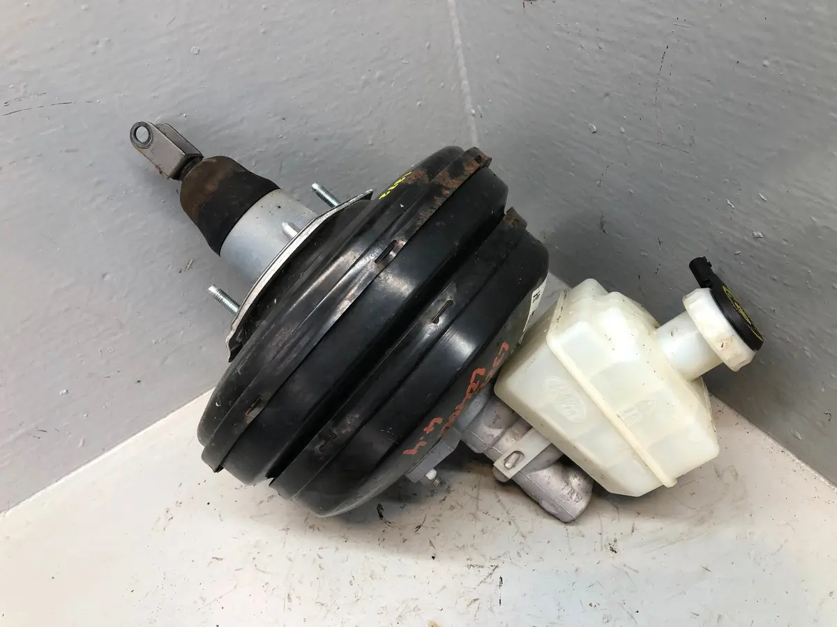 Range Rover L322 Servo Brake Master Cylinder 4.4 Tdv8 Ah42-2B195-Ba 2010 To 2013 1