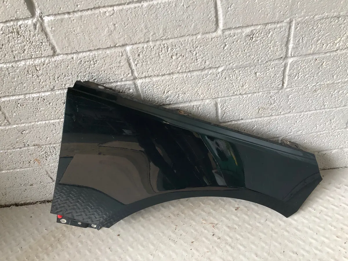 Range Rover L405 Front Wing Off Side Right In Aintree Green 2013 To 2017 1