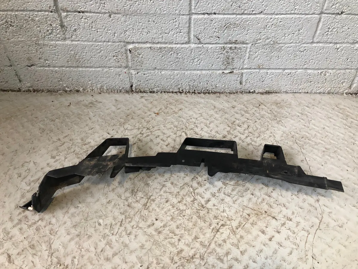Range Rover Sport Bumper Support Bracket Near Side Front L320 2005 To 2009 1