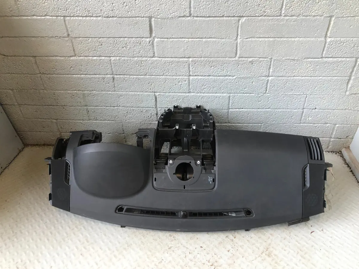 Freelander 2 Dashboard With Airbag Black Land Rover 2006 To 2014 R02046 1