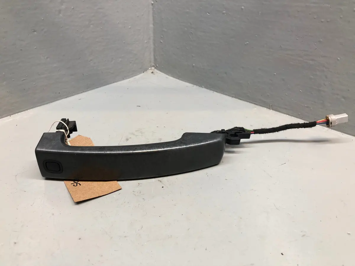 Discovery 4 External Keyless Door Handle Off Side Front Grey Land Rover 1
