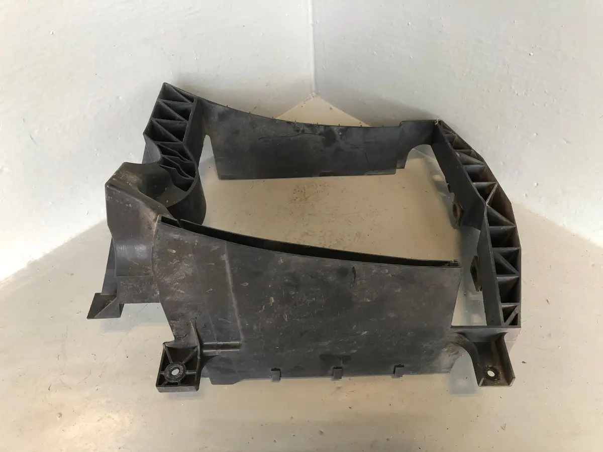 Range Rover L405 Intercooler Air Duct Off Side Cpla 8A107 A 3.0 2013 To 2017 1