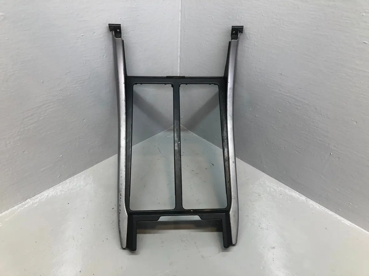 Range Rover Sport Centre Console Trim Surround In Grey And Black 2005 To 2009 1