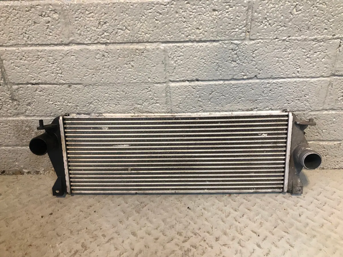Discovery 2 Intercooler Radiator Td5 15P Btp5649 Land Rover 2002 To 2004 1