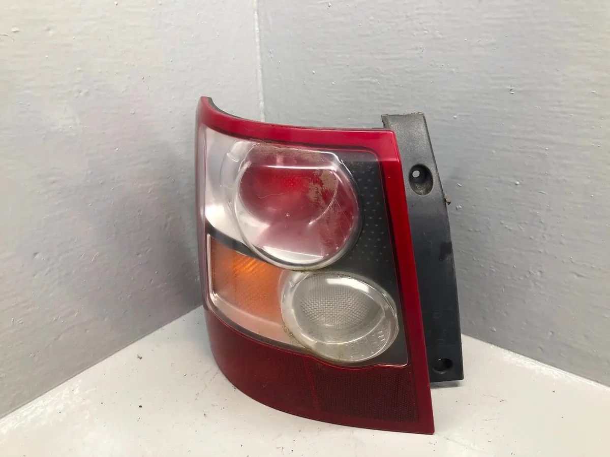 Range Rover Sport Rear Light Assembly Near Side L320 2005 To 2009 Amber R04036 1