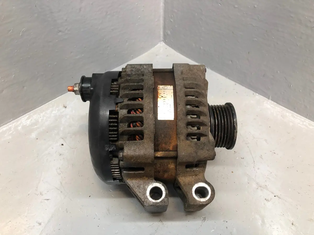 Range Rover L322 Alternator 4.4 Tdv8 Bh42-10300-Ac Denso 2010 To 2013 1