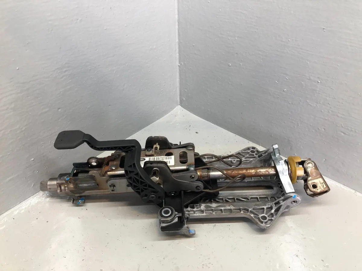 Discovery 3 Upper Steering Column Manual Range Rover Sport Qmb501230 Land Rover 1