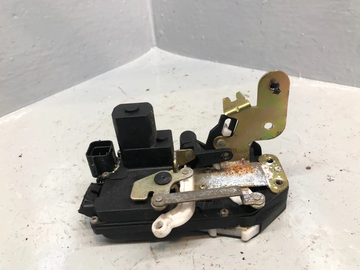 Range Rover P38 Door Lock Actuator Latch Near Side Rear 1994 To 2002 1