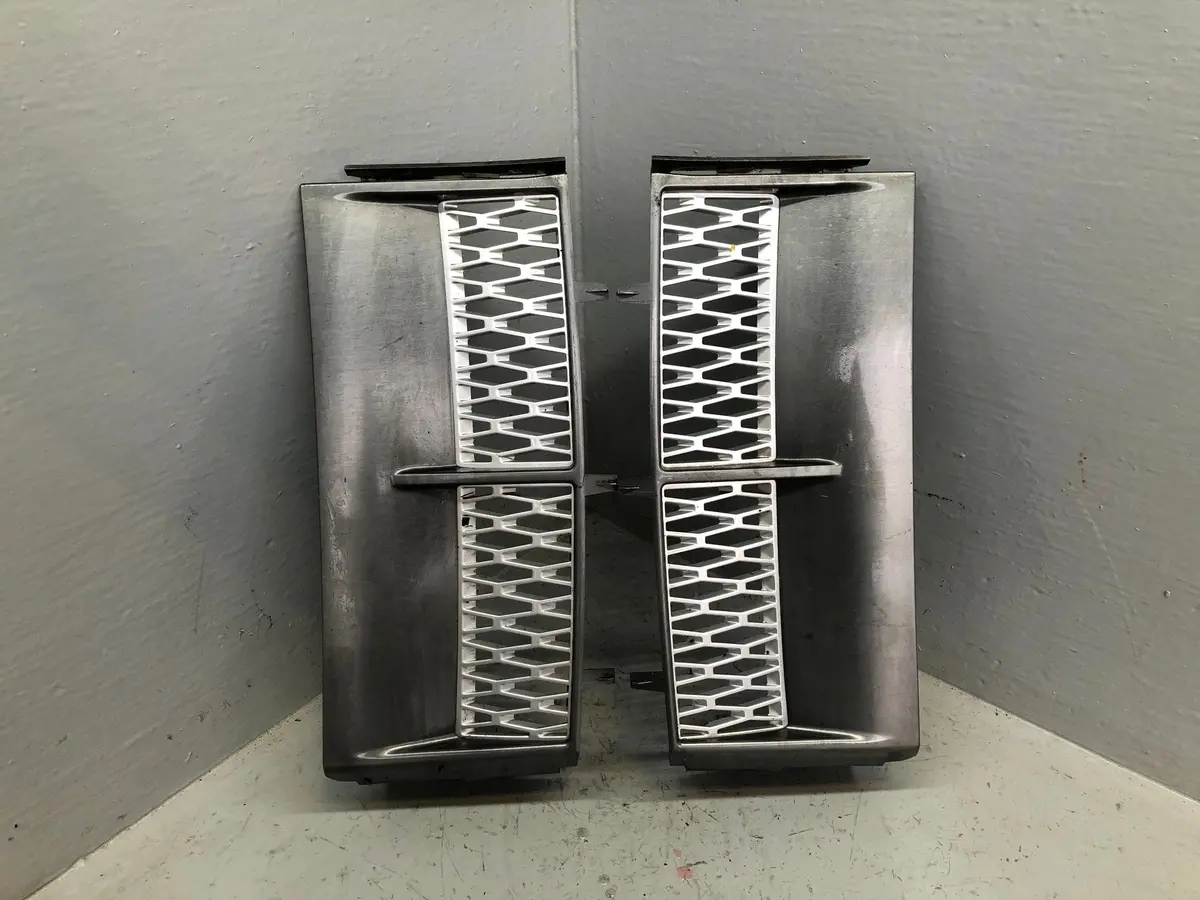 Range Rover L322 Wing Side Grilles Vents Supercharged 2002 To 2009 R30016 1