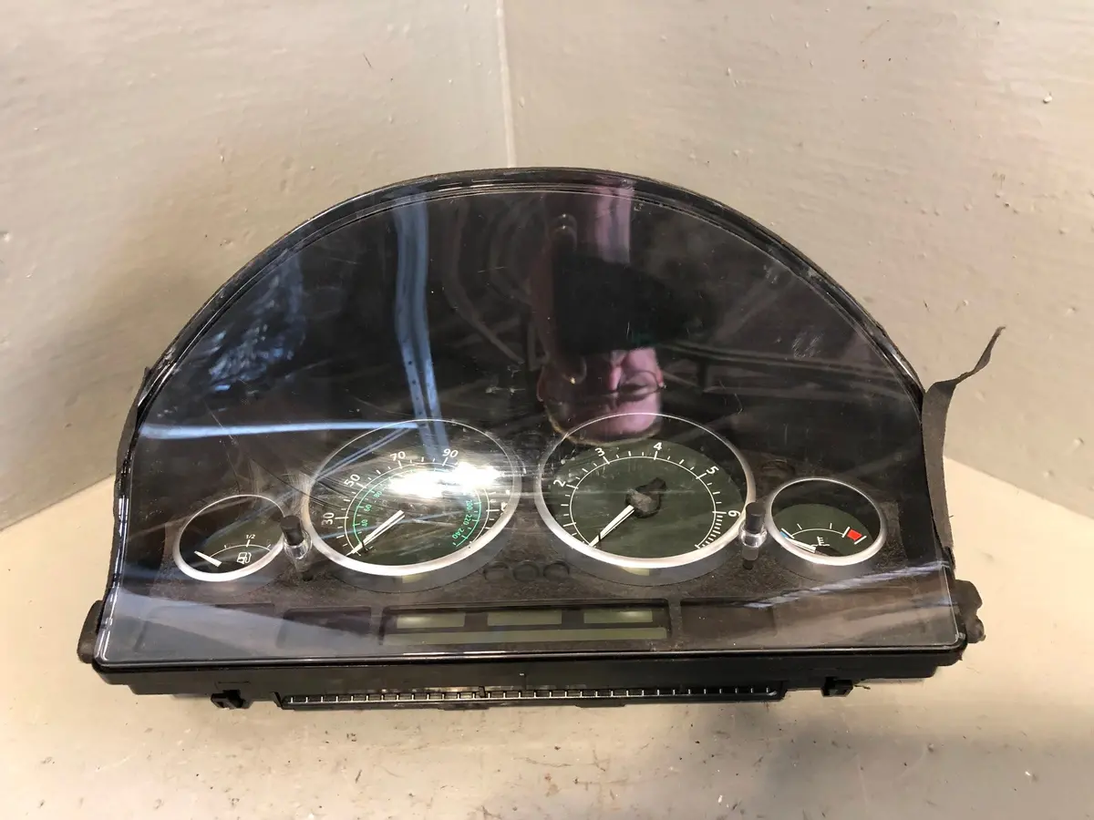 Range Rover L322 Speedometer Instrument Cluster 4.4 V8 Yac002390pva 2002 To 2005 2
