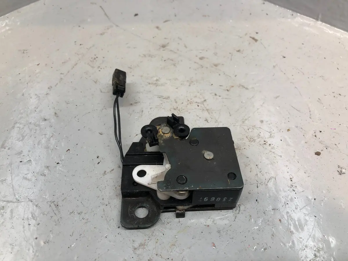 Range Rover P38 Tailgate Actuator Latch Lock Lower 1994 To 2002 1