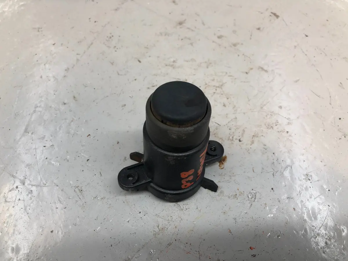 Range Rover P38 Tailgate Release Switch In Black 1994 To 2002 1