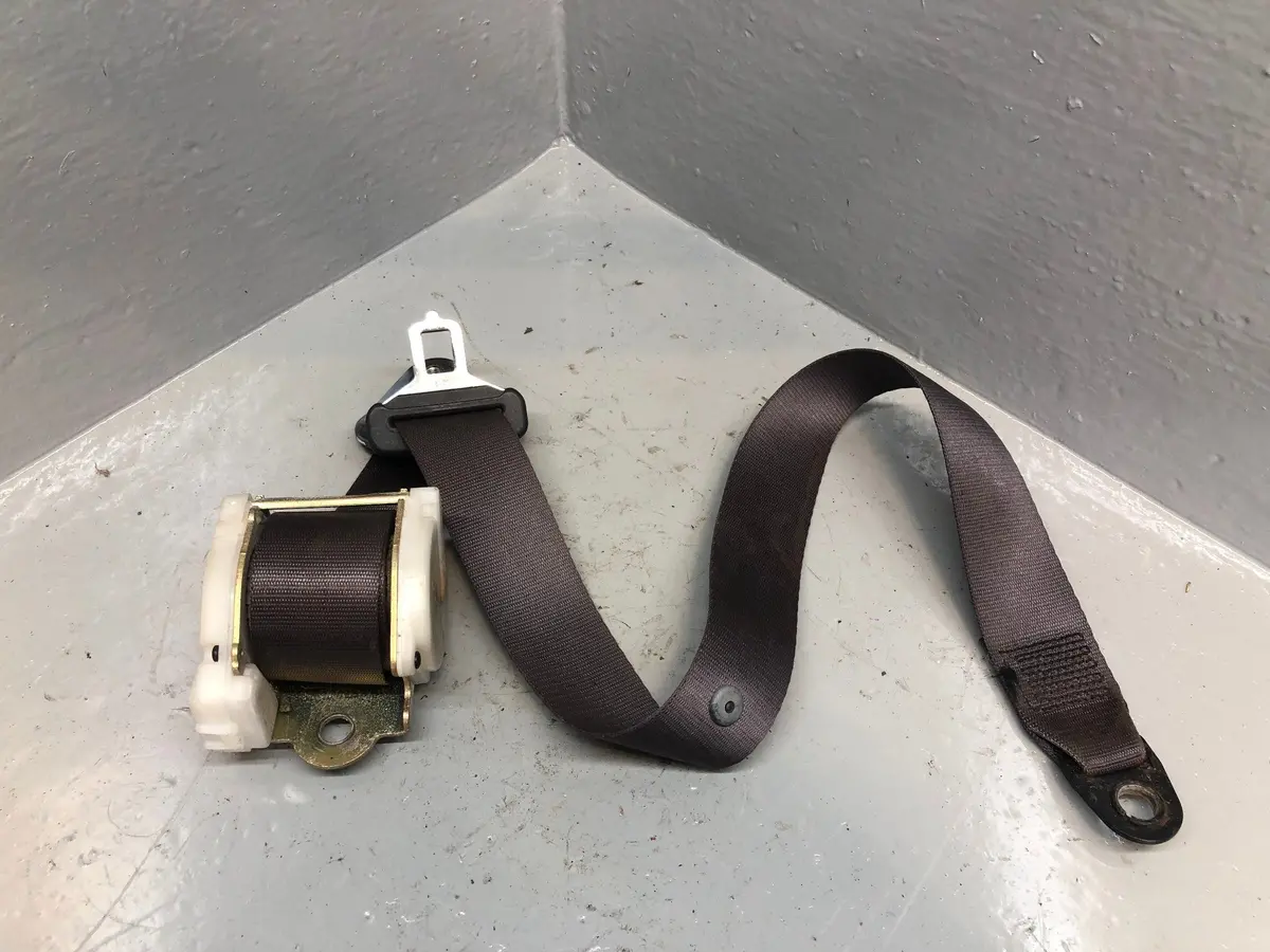 Range Rover P38 Seat Belt Off Side Rear Passenger Black 1994 To 2002 1