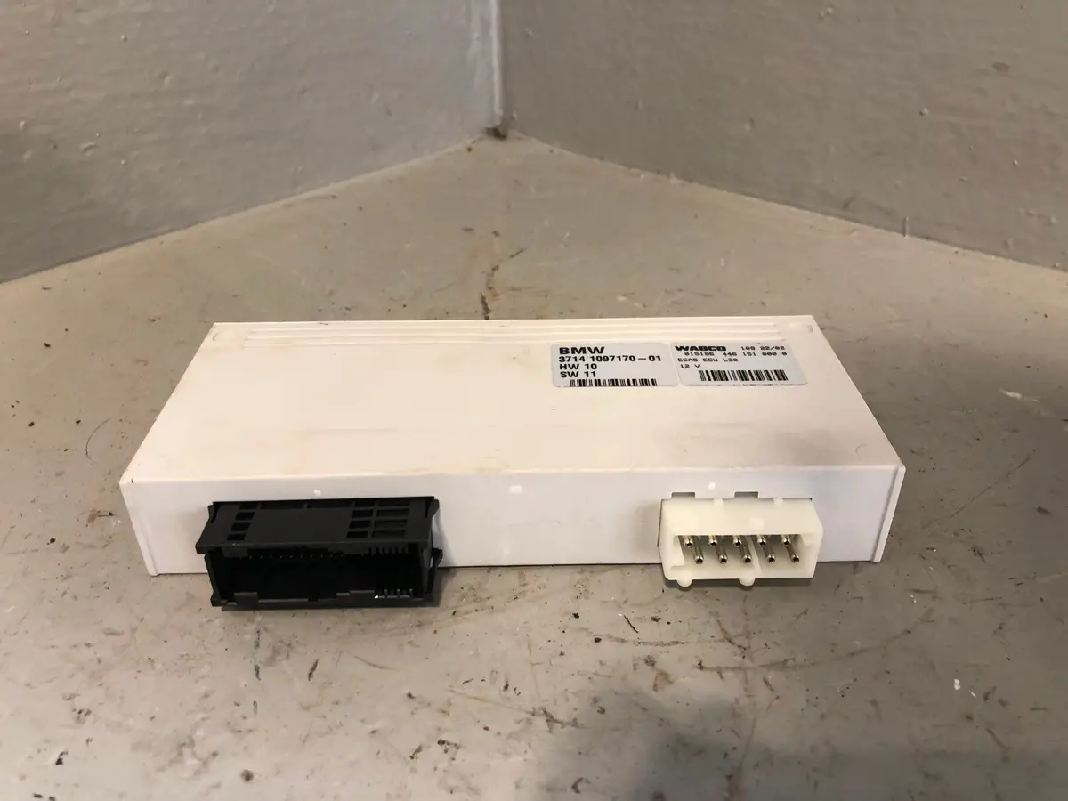 Range Rover L322 Air Suspension Control Module Ecu 3714 1097170-01 2002 To 2006 1