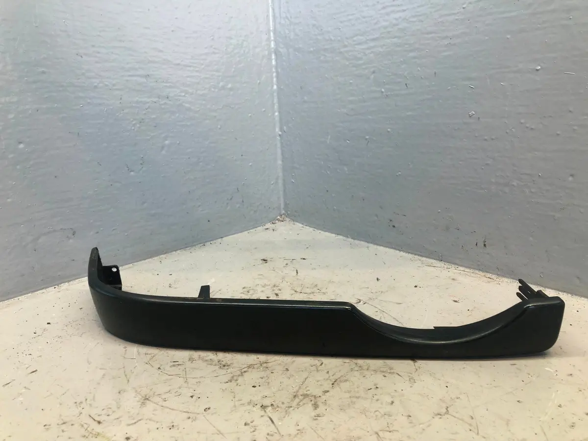 Discovery 2 Headlight Trim Off Side Epsom Green Land Rover 2002 To 2004 1