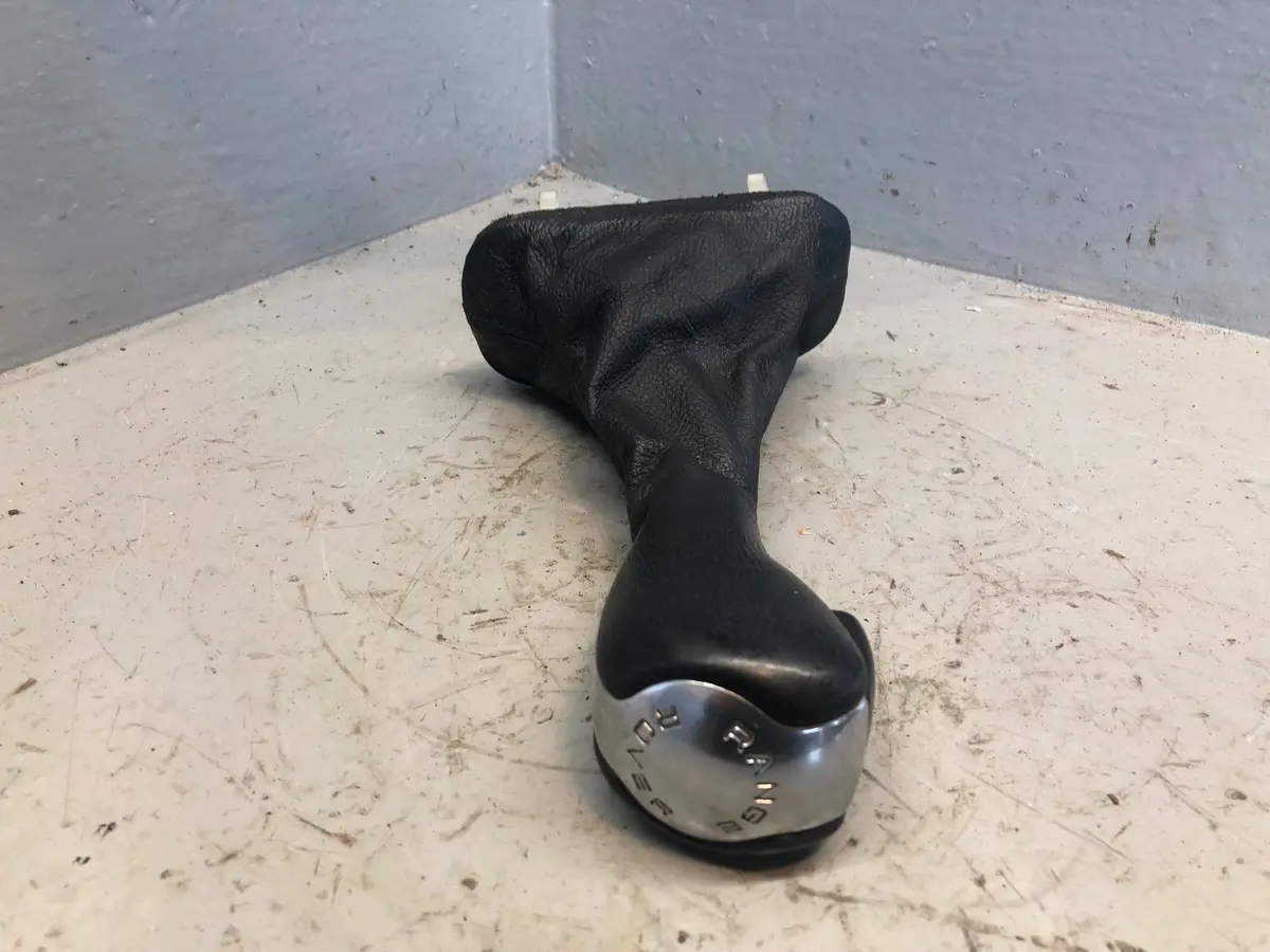 Range Rover Sport Gear Selector Knob And Gaiter Auto L320 205 To 2013 L30125 1
