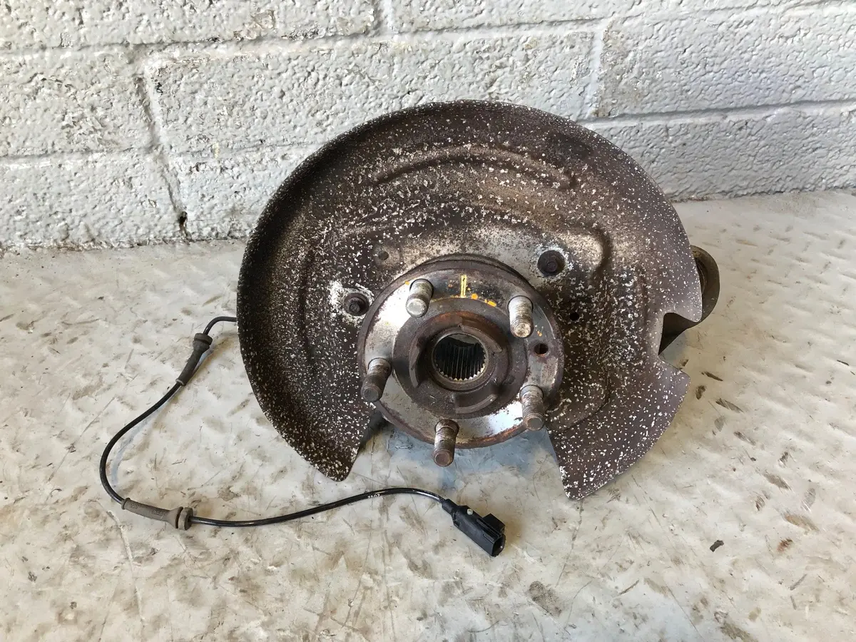 Range Rover Evoque Rear Hub Off Side Assembly Abs Sensor Shield L538 L02095 1