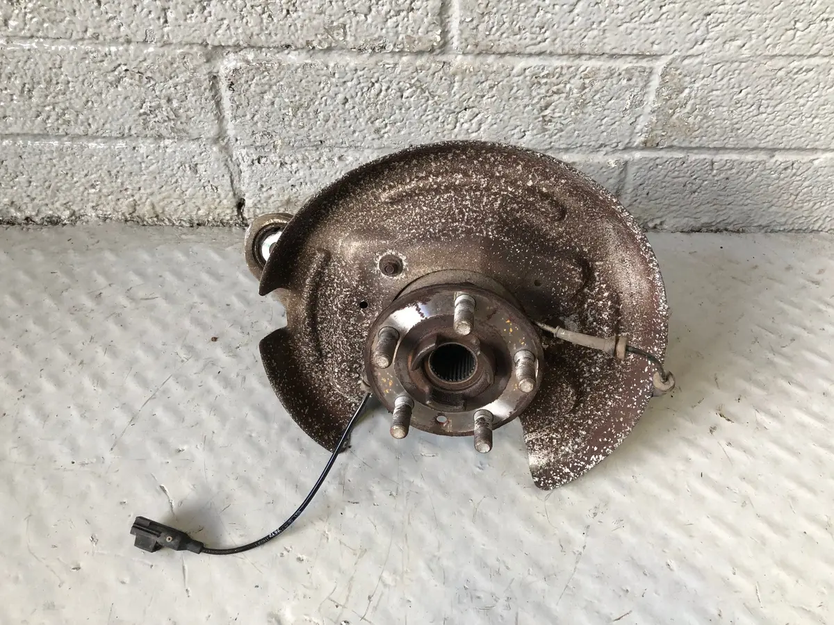 Range Rover Evoque Rear Hub Near Side Assembly Abs Sensor Shield L538 L02095 1