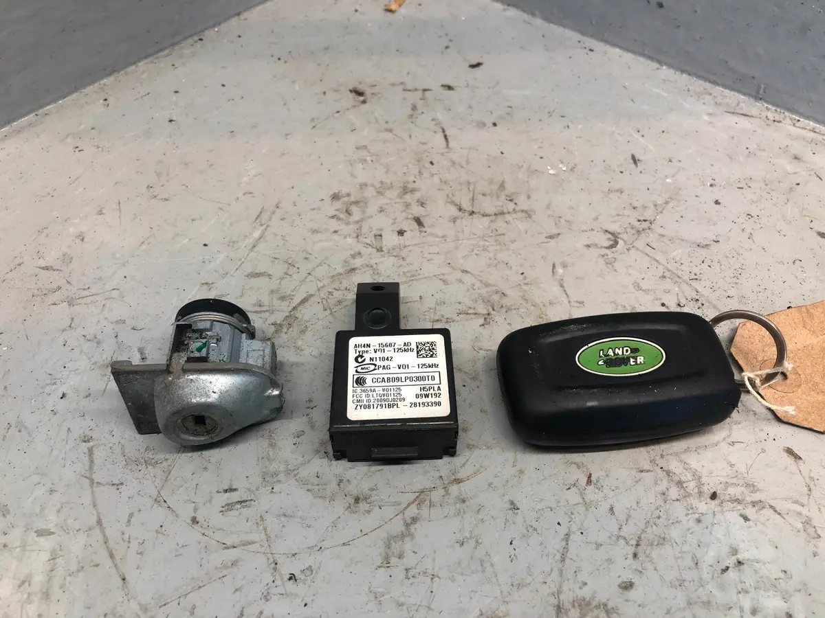 Range Rover Sport Key Set Control Module With Door Lock 2009 To 2013 L30125 1