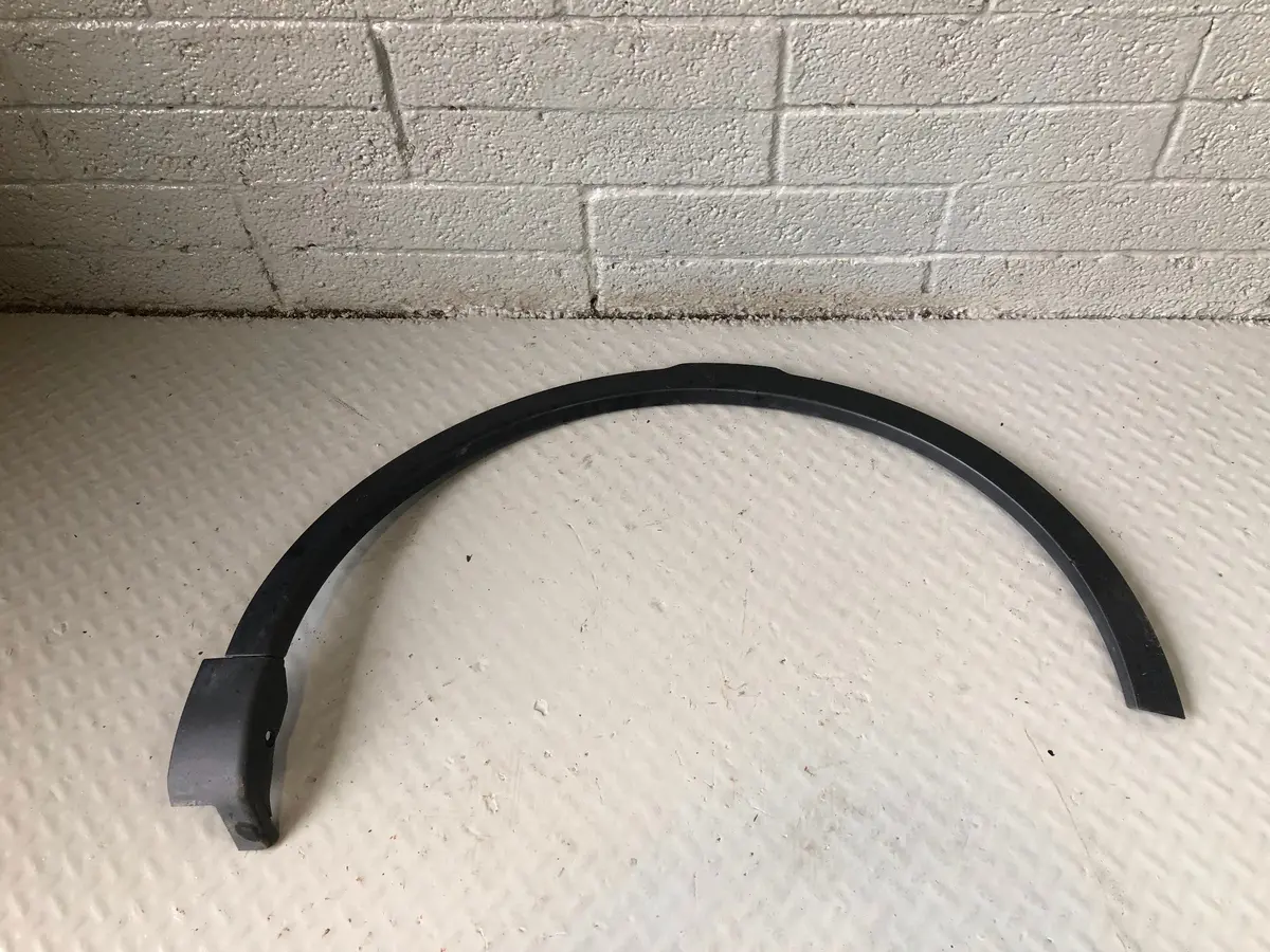 Discovery Sport Wheel Arch Trim Off Side Front Fk72-16A074-Ab L550 Land Rover 1