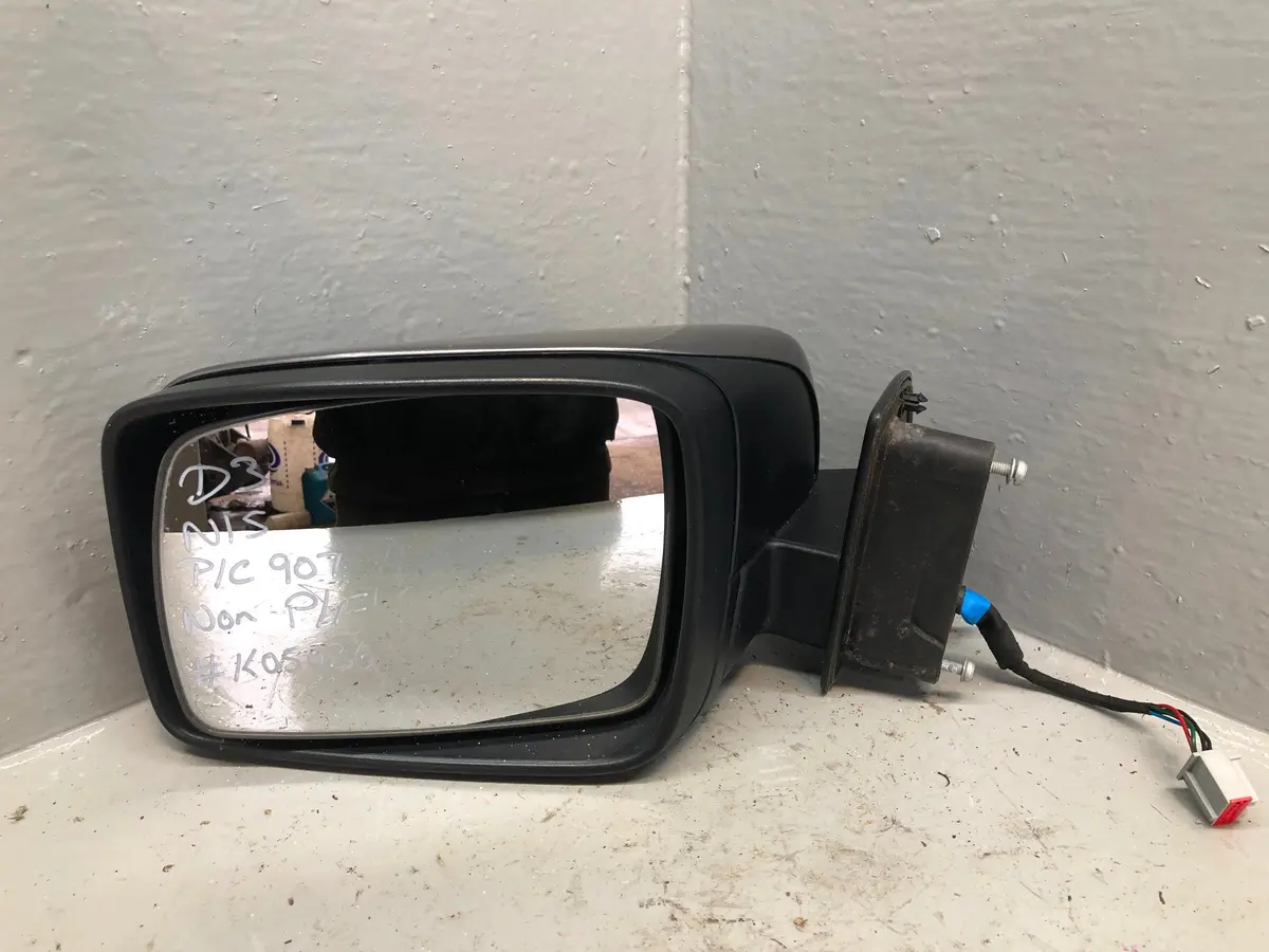 Discovery 3 Mirror Near Side Left Black Non-Power-Fold L319 Land Rover K05036 1