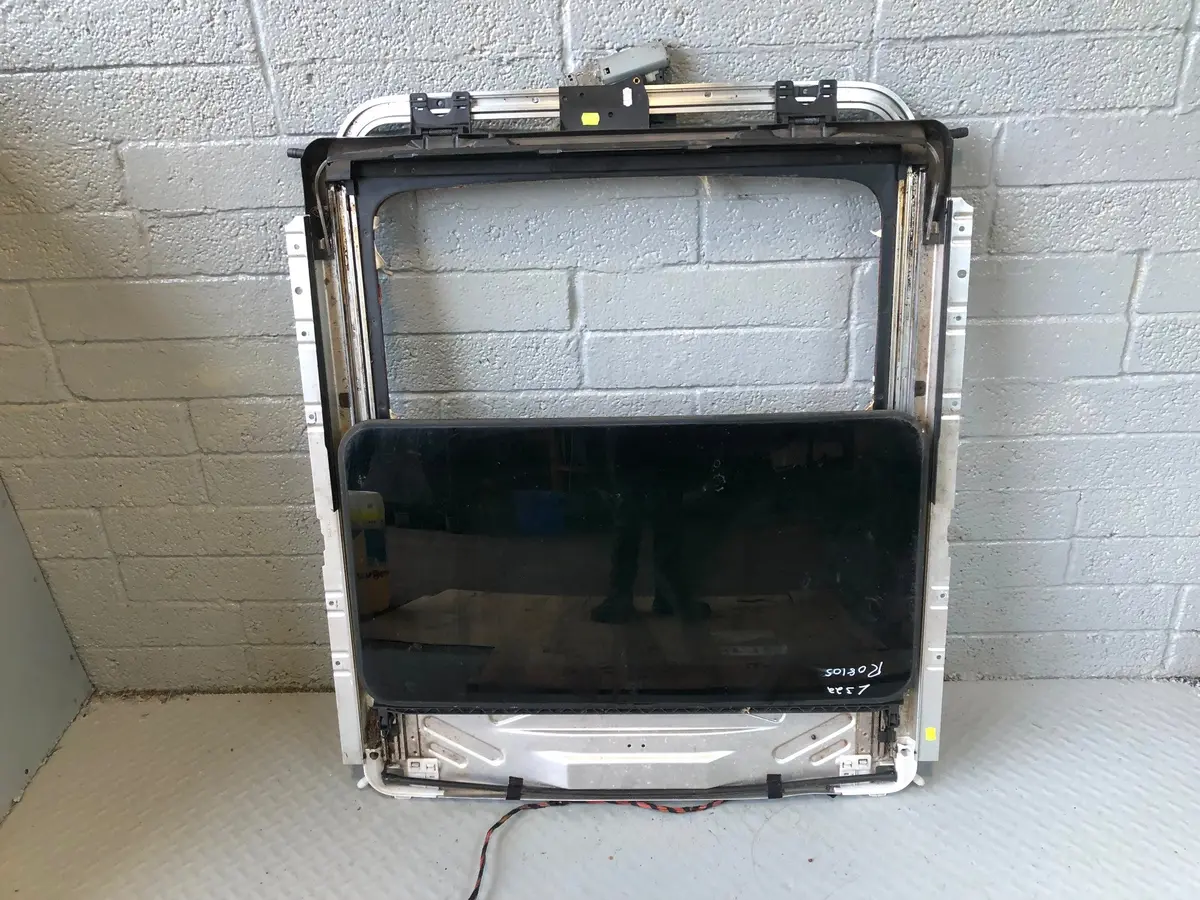 Range Rover L322 Sunroof Glass Cartridge Frame Assembly 2002 To 2012 1