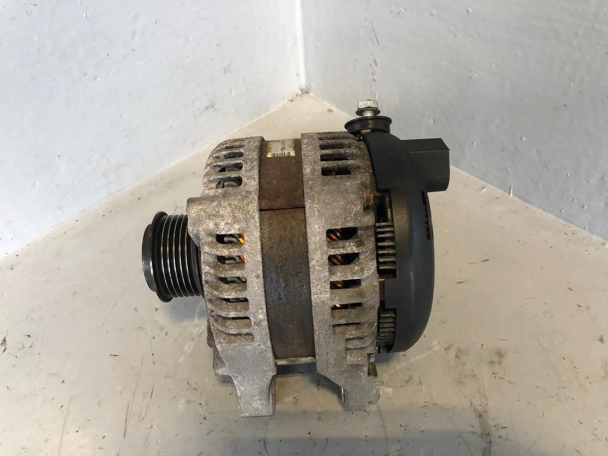 Range Rover Evoque Alternator Bj32-10300-Ac 2.2 Sd4 Diesel L538 2011 To 2015 1