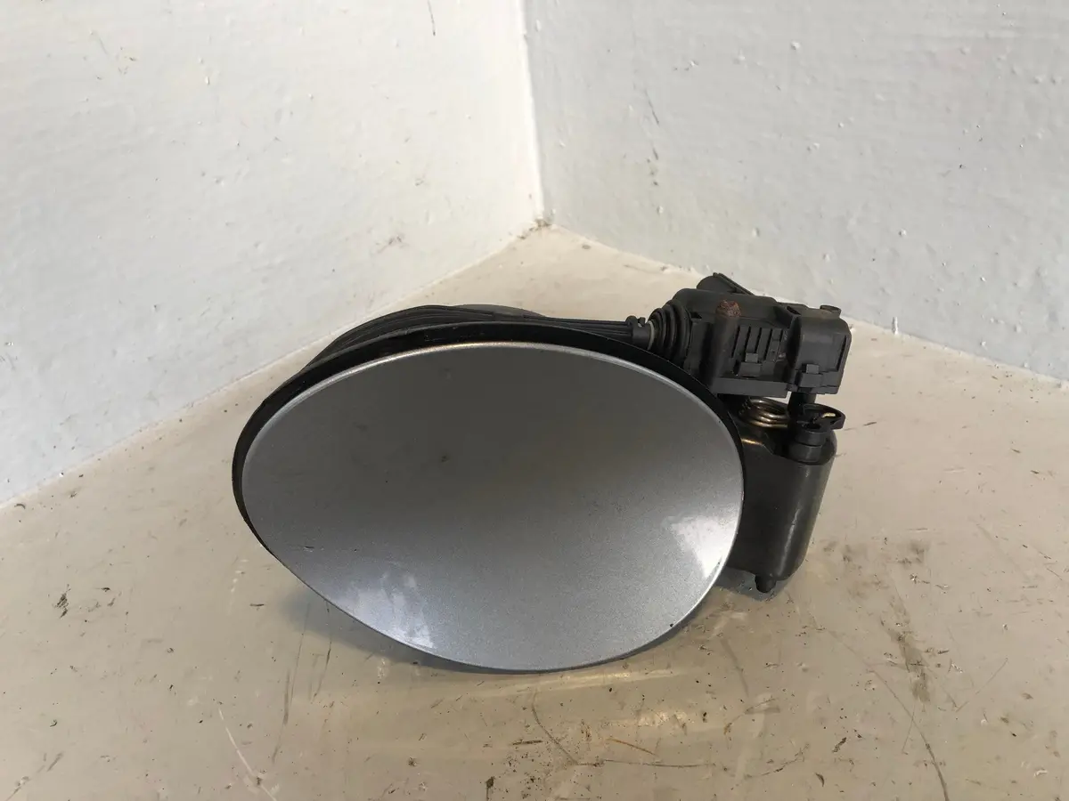 Range Rover Evoque Fuel Flap With Mechanism Orkney Grey L538 2011 To 2018 1