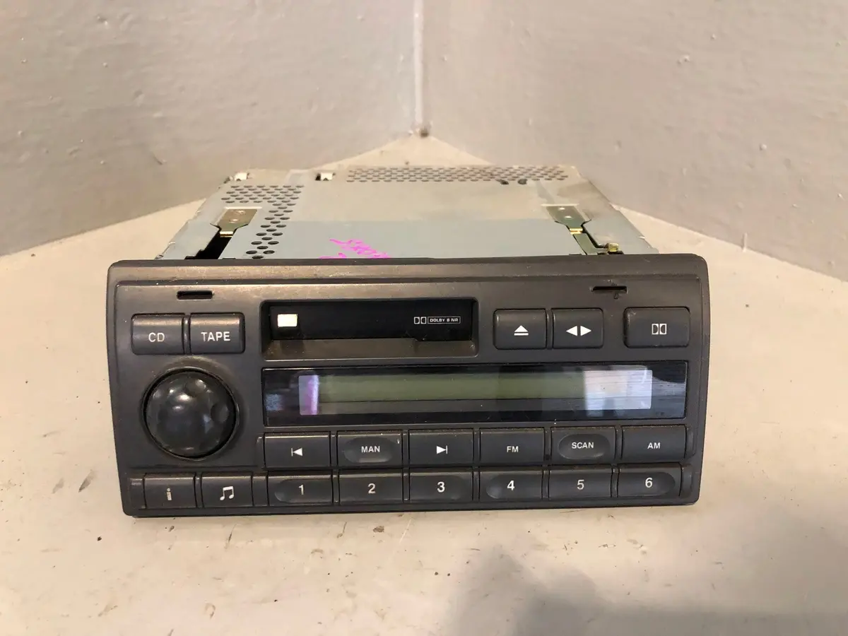 Discovery 2 Stereo Head Unit Radio Cassette Player Xqd000110lnf Alpine 1