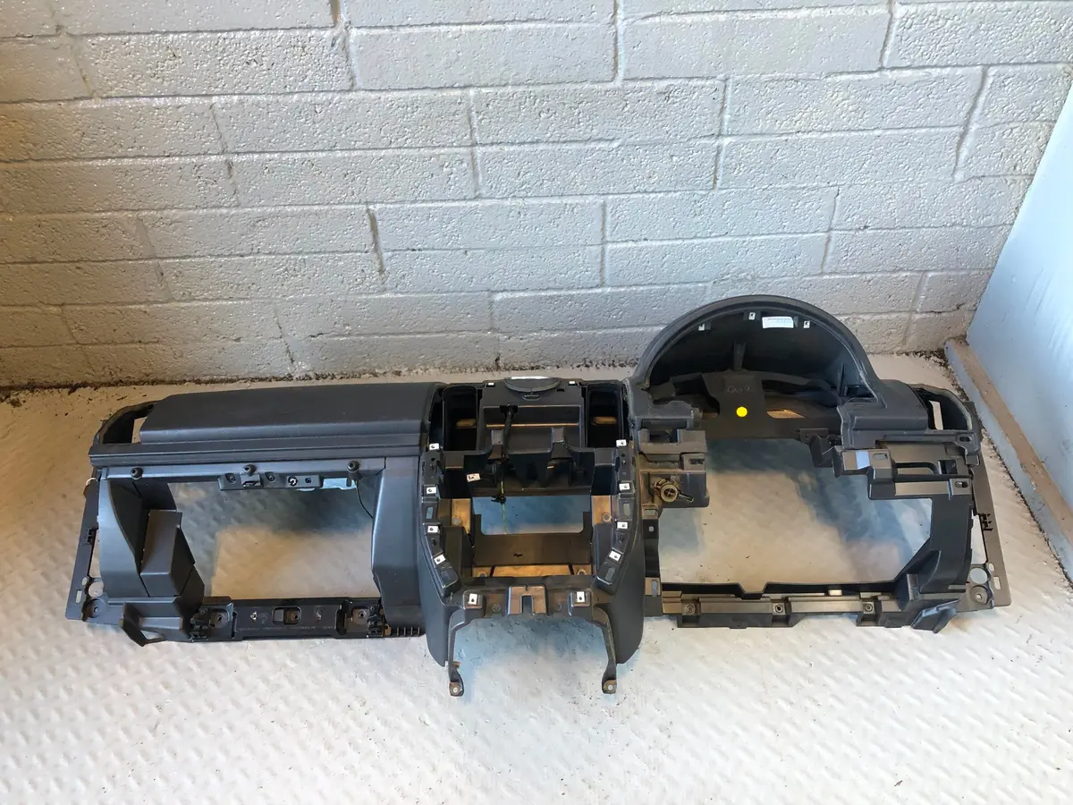 Freelander 2 Dashboard With Airbag Black Land Rover 2006 To 2014 R30125 1