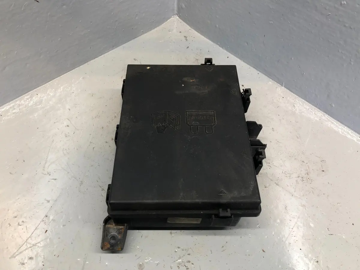 Range Rover P38 Fuse Box Under Bonnet 4.6 V8 Gems 1994 To 1998 1