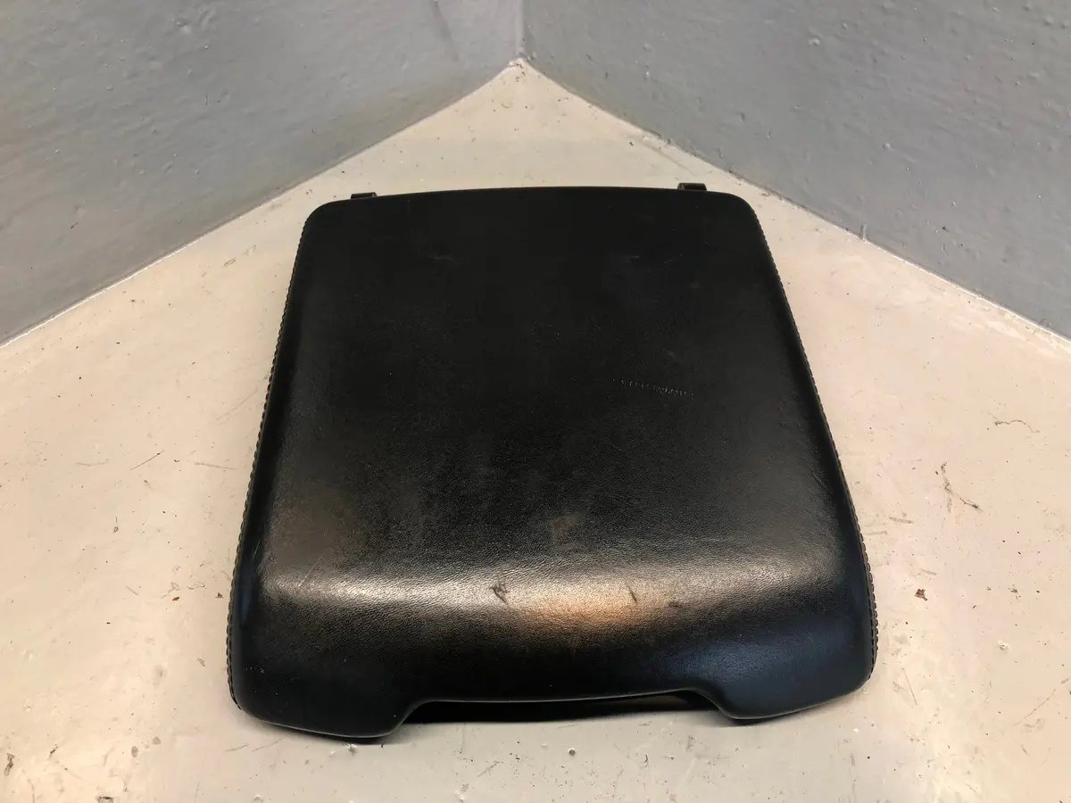 Range Rover L322 Centre Console Front Armrest Lid Black 2006 To 2009 R14115 1